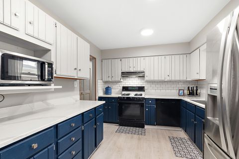 Tiny photo for 14405 Greenland Avenue, Orland Park, IL 60462 (MLS # 12542852)