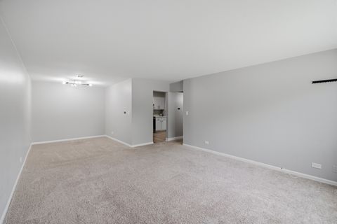 Tiny photo for 2600 Brookwood Way Drive #114, Rolling Meadows, IL 60008 (MLS # 12653171)