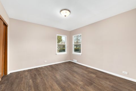 Tiny photo for 5522 PERSHING Avenue, Downers Grove, IL 60515 (MLS # 12537277)