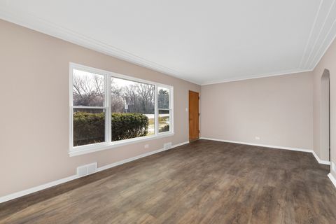 Tiny photo for 5522 PERSHING Avenue, Downers Grove, IL 60515 (MLS # 12537277)