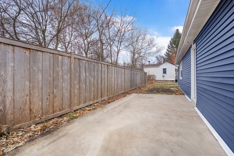 Tiny photo for 5522 PERSHING Avenue, Downers Grove, IL 60515 (MLS # 12537277)