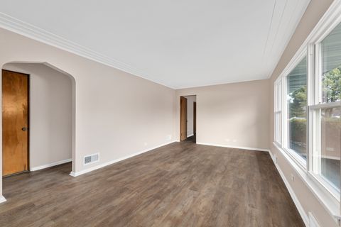 Tiny photo for 5522 PERSHING Avenue, Downers Grove, IL 60515 (MLS # 12537277)