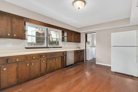 Tiny photo for 5522 PERSHING Avenue, Downers Grove, IL 60515 (MLS # 12537277)