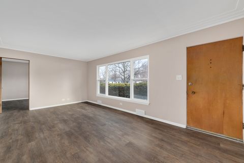Tiny photo for 5522 PERSHING Avenue, Downers Grove, IL 60515 (MLS # 12537277)