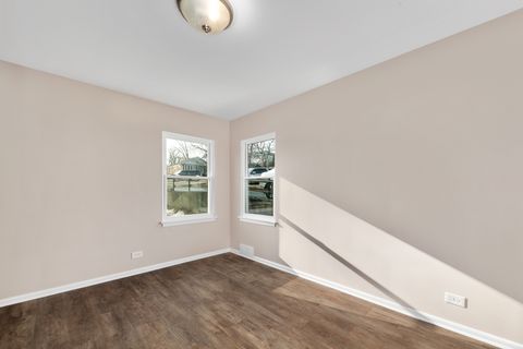 Tiny photo for 5522 PERSHING Avenue, Downers Grove, IL 60515 (MLS # 12537277)