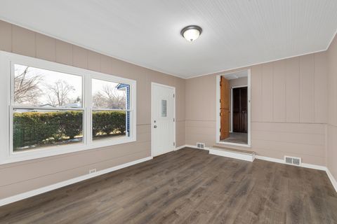 Tiny photo for 5522 PERSHING Avenue, Downers Grove, IL 60515 (MLS # 12537277)