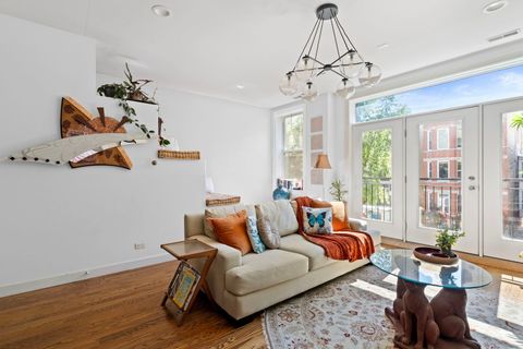 Tiny photo for 2708 W Thomas Street #2, Chicago, IL 60622 (MLS # 12477377)