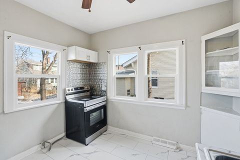 Tiny photo for 1117 19 Avenue, Rock Island, IL 61201 (MLS # 12552805)