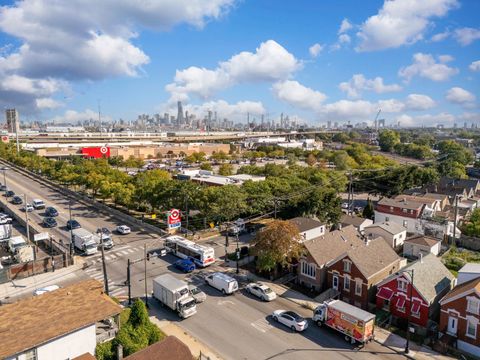 Tiny photo for 3305 S Damen Avenue, Chicago, IL 60608 (MLS # 12512765)