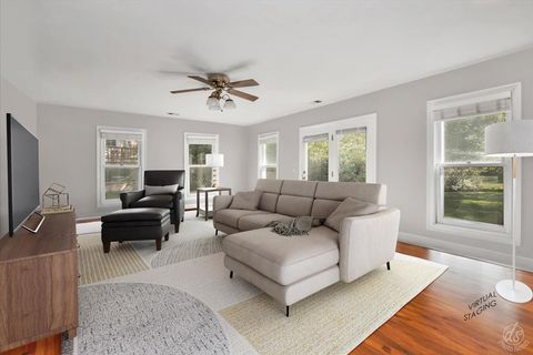 Tiny photo for 28437 W Lindbergh Drive, Barrington, IL 60010 (MLS # 12479125)