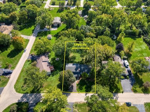 Tiny photo for 28437 W Lindbergh Drive, Barrington, IL 60010 (MLS # 12479125)