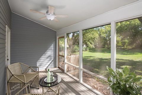 Tiny photo for 28437 W Lindbergh Drive, Barrington, IL 60010 (MLS # 12479125)