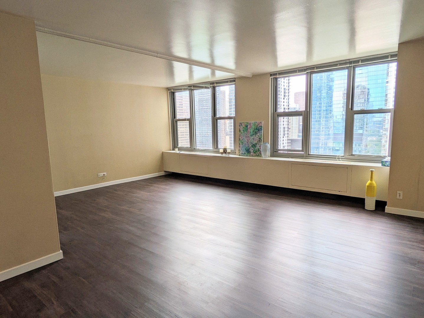 400 E Randolph Street 2812