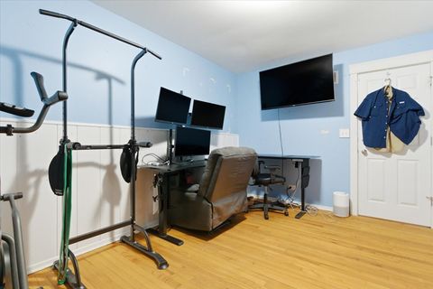 Tiny photo for 2105 Sprucewood Lane, Lindenhurst, IL 60046 (MLS # 12521104)