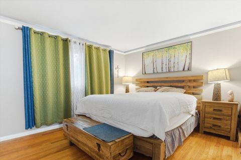 Tiny photo for 2105 Sprucewood Lane, Lindenhurst, IL 60046 (MLS # 12521104)