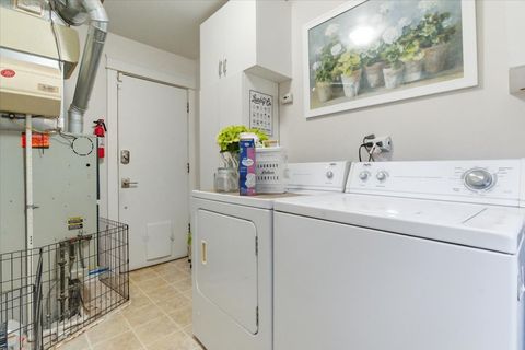 Tiny photo for 2105 Sprucewood Lane, Lindenhurst, IL 60046 (MLS # 12521104)