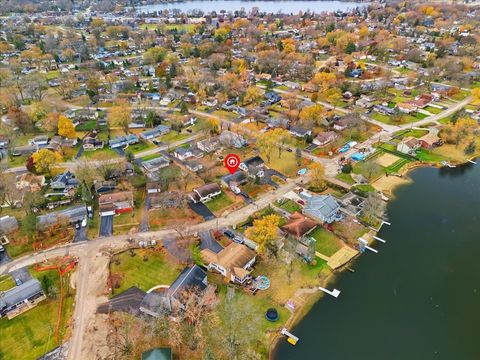 Tiny photo for 2105 Sprucewood Lane, Lindenhurst, IL 60046 (MLS # 12521104)