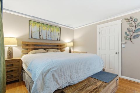 Tiny photo for 2105 Sprucewood Lane, Lindenhurst, IL 60046 (MLS # 12521104)