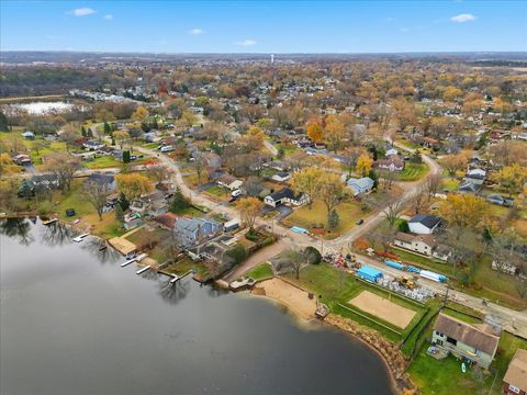 Tiny photo for 2105 Sprucewood Lane, Lindenhurst, IL 60046 (MLS # 12521104)