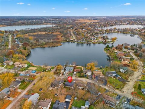 Tiny photo for 2105 Sprucewood Lane, Lindenhurst, IL 60046 (MLS # 12521104)