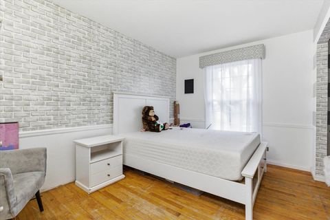 Tiny photo for 2105 Sprucewood Lane, Lindenhurst, IL 60046 (MLS # 12521104)