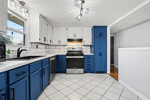 Tiny photo for 16615 W 145th Place, Lockport, IL 60441 (MLS # 12598055)
