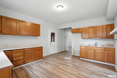 Tiny photo for 2010 W 1ST Street, Davenport, IA 52802 (MLS # QC4268997)