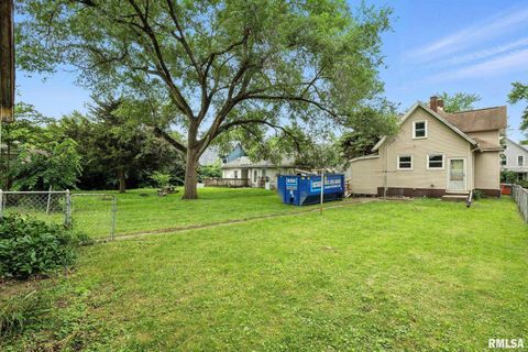 Tiny photo for 2010 W 1ST Street, Davenport, IA 52802 (MLS # QC4268997)