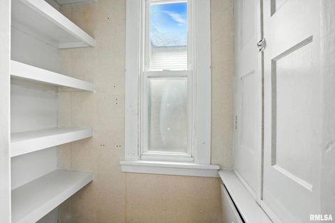 Tiny photo for 2010 W 1ST Street, Davenport, IA 52802 (MLS # QC4268997)