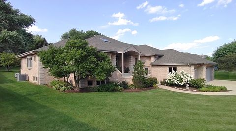 426 E Niagara Avenue Schaumburg IL 60193