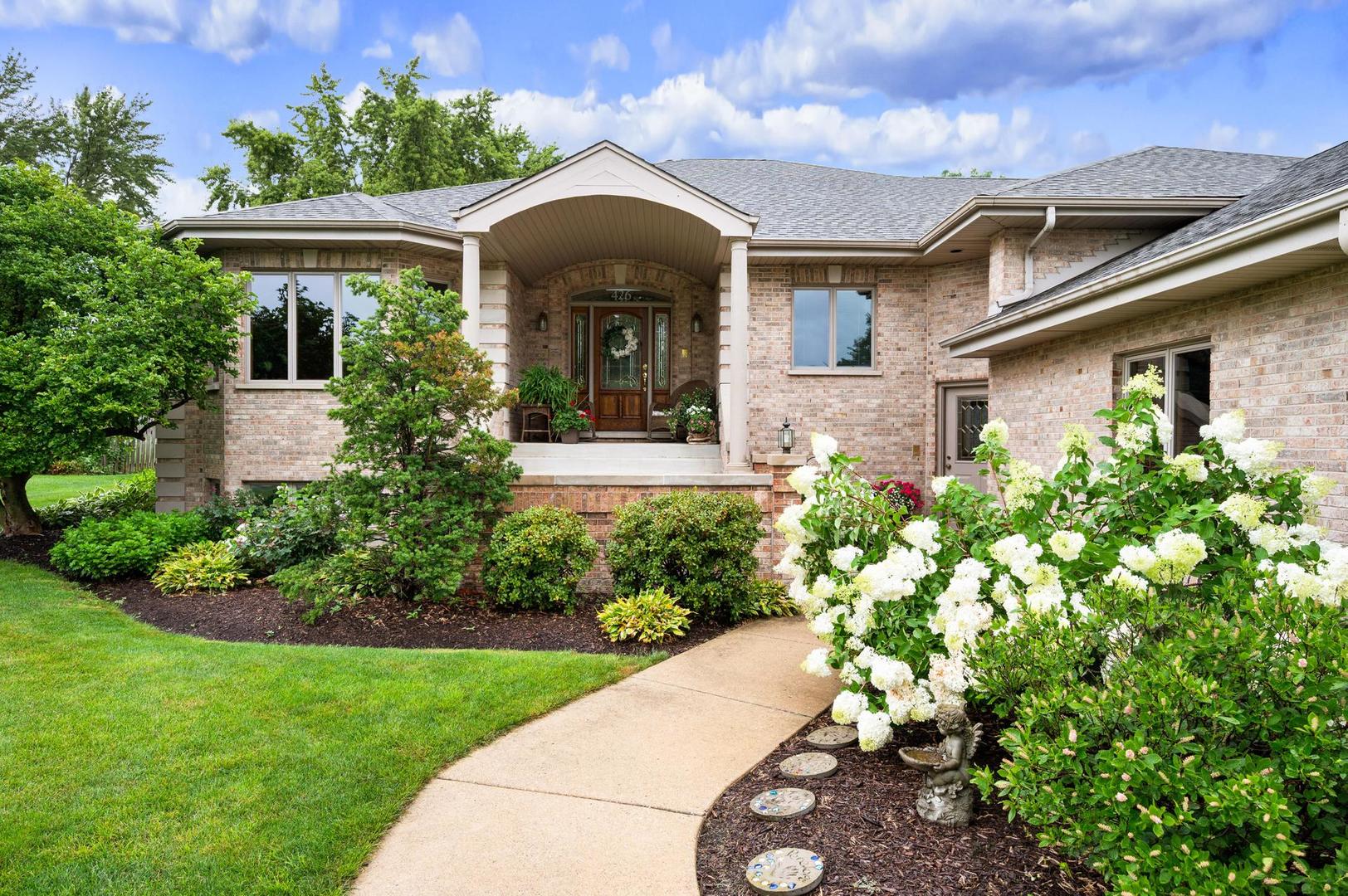 426 E Niagara Avenue