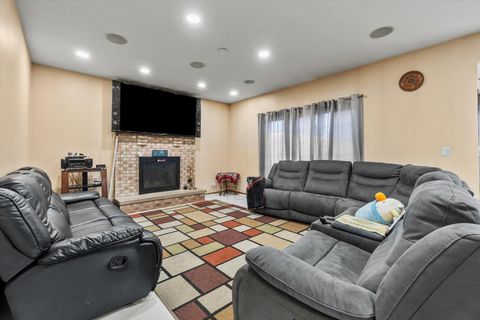 Tiny photo for 342 Diana Court, Bensenville, IL 60106 (MLS # 12525972)