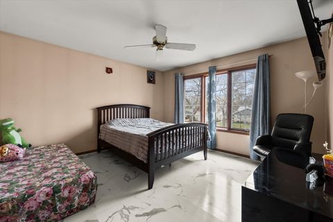 Tiny photo for 342 Diana Court, Bensenville, IL 60106 (MLS # 12525972)