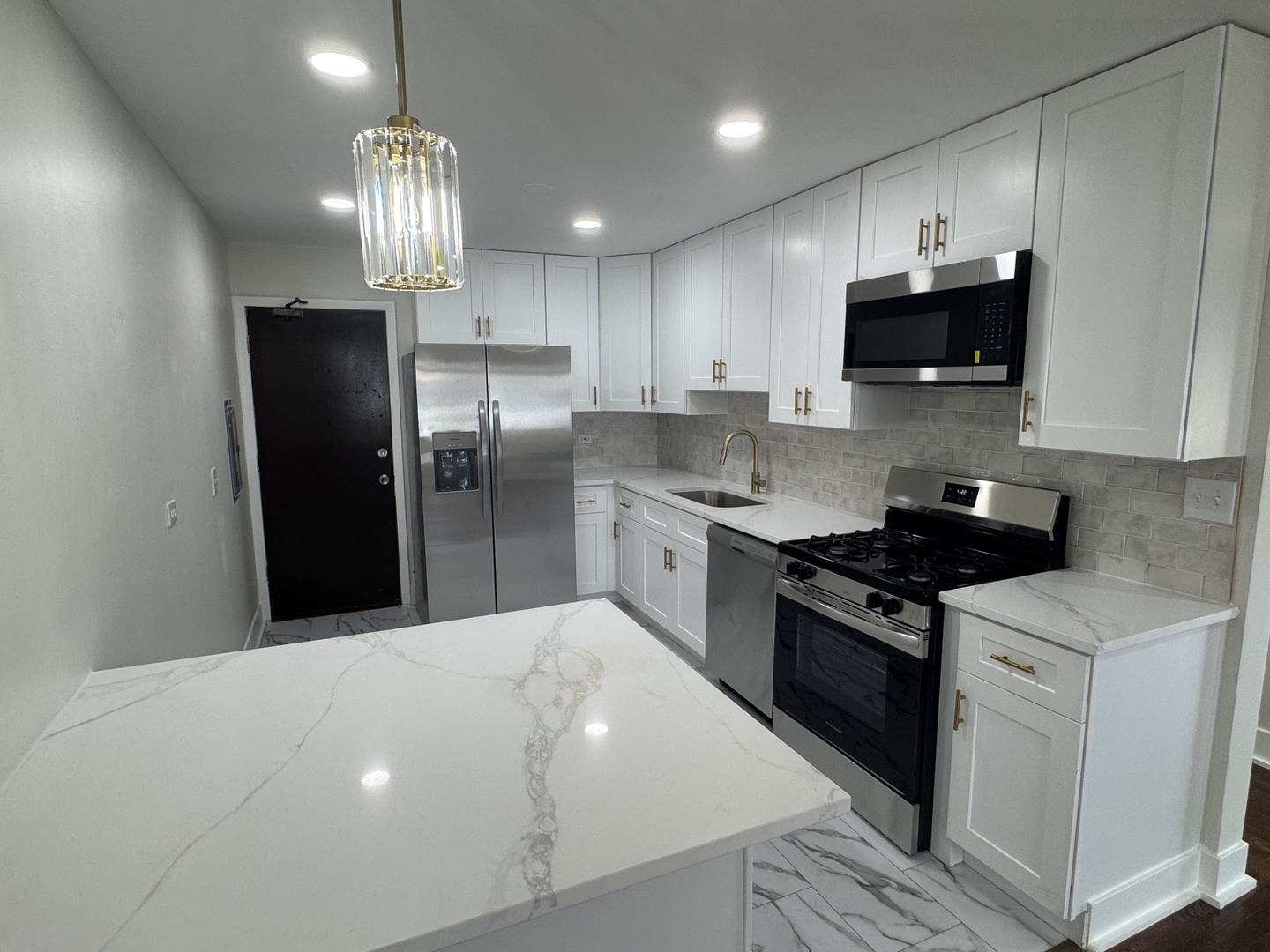 9561 Dee Road 1A