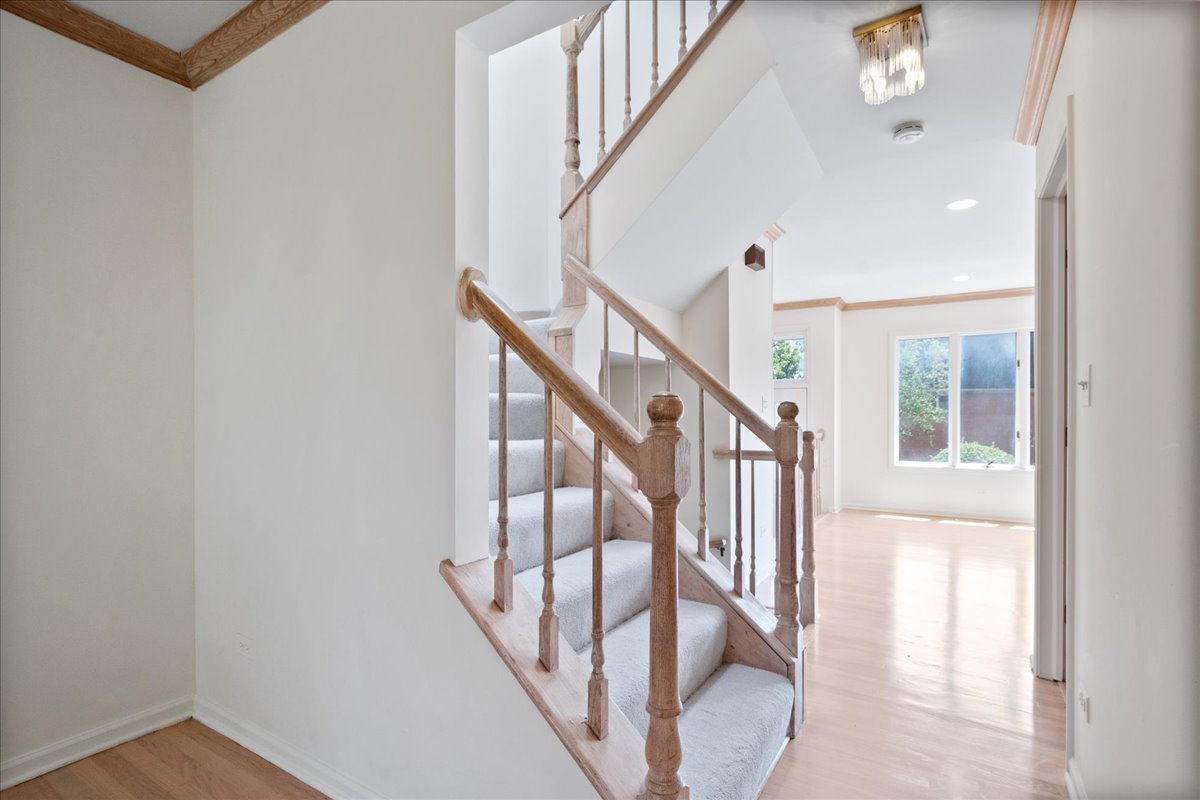 5332 Fairview Lane