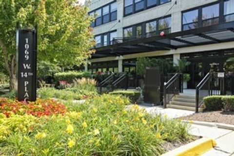 1069 W 14th Place 123 Chicago IL 60608