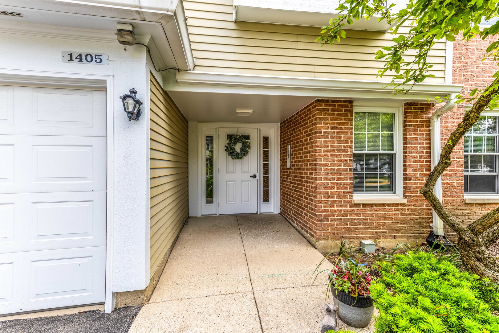 1405 Apricot Court D