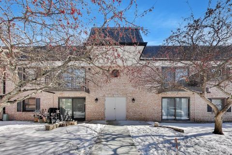 Photo of 3345 Kirchoff Road #5C, Rolling Meadows, IL 60008 (MLS # 12556869)