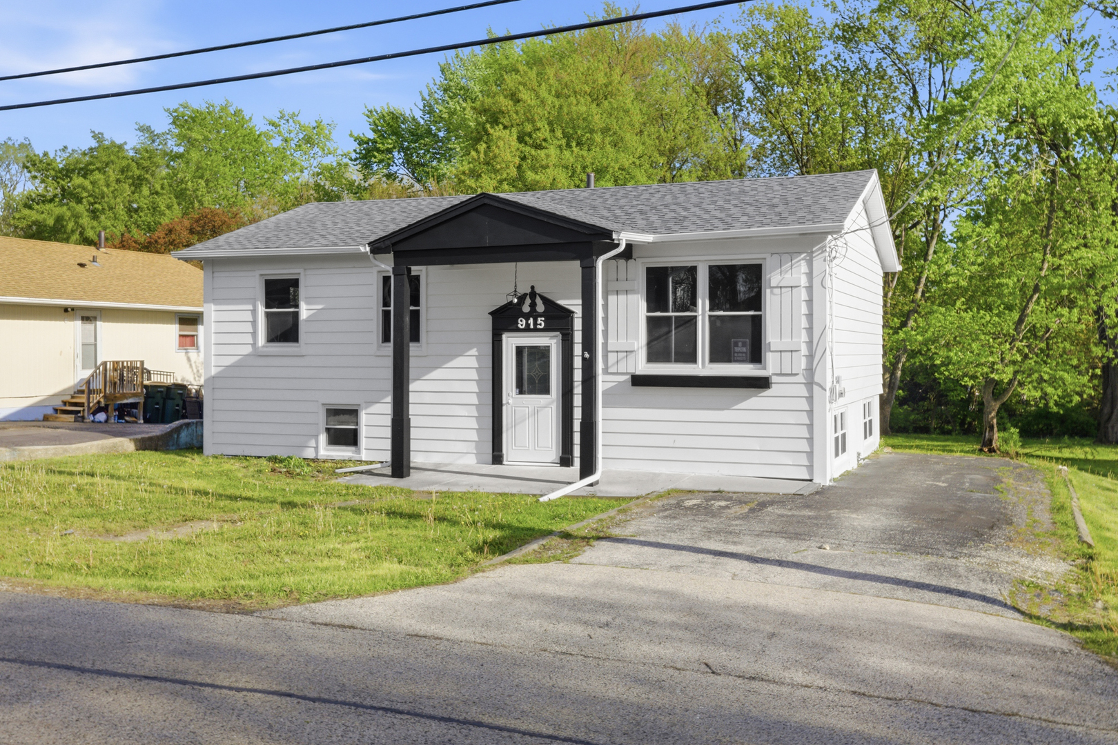 915 Mayfield Drive