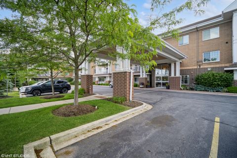Photo of 2220 Founders Drive #314, Northbrook, IL 60062 (MLS # 12273204)