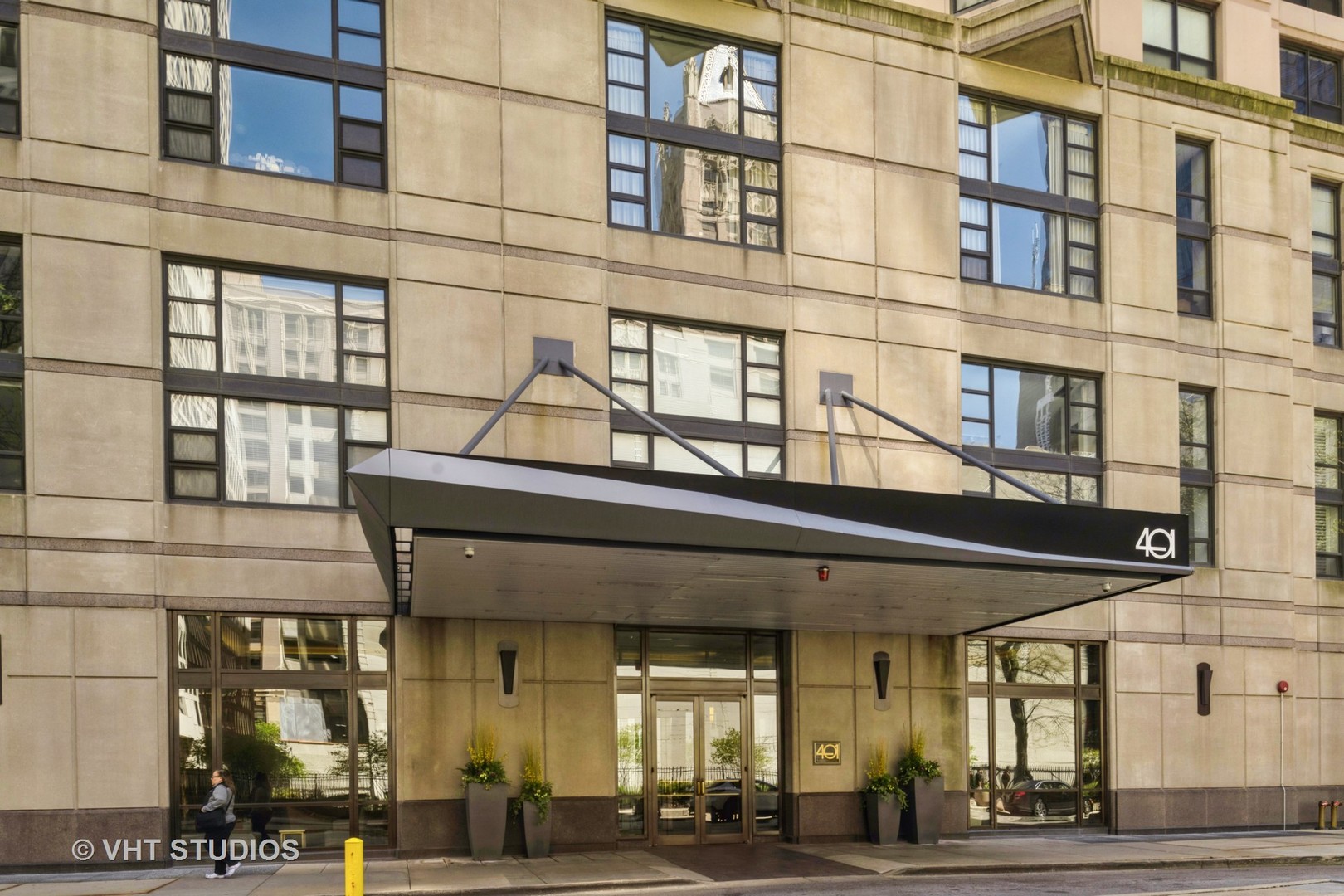 401 E Ontario Street 2606