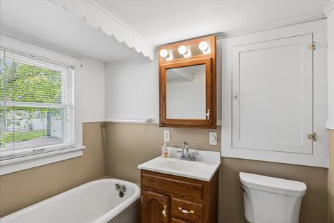 Tiny photo for 1631 Park Street, McHenry, IL 60050 (MLS # 12621330)