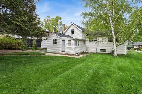 Tiny photo for 1631 Park Street, McHenry, IL 60050 (MLS # 12621330)