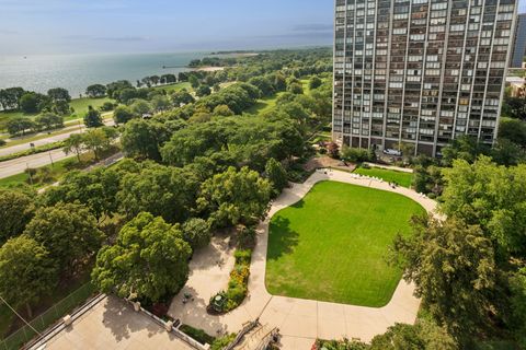 Tiny photo for 5555 N Sheridan Road #1506, Chicago, IL 60640 (MLS # 12441581)