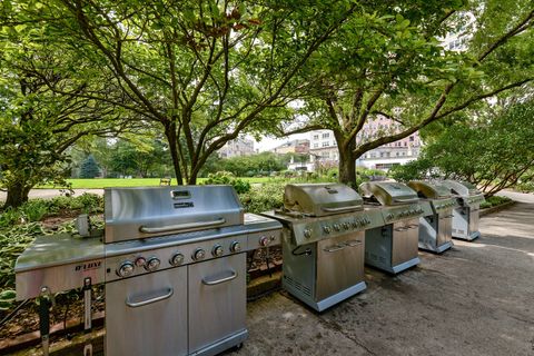 Tiny photo for 5555 N Sheridan Road #1506, Chicago, IL 60640 (MLS # 12441581)
