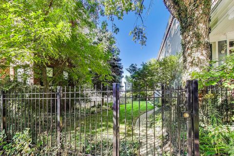 2524 W Winnemac Avenue Chicago IL 60625