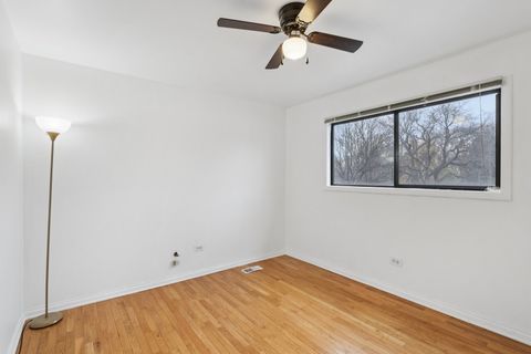 Tiny photo for 105 W Dover Drive, Mount Prospect, IL 60056 (MLS # 12640439)