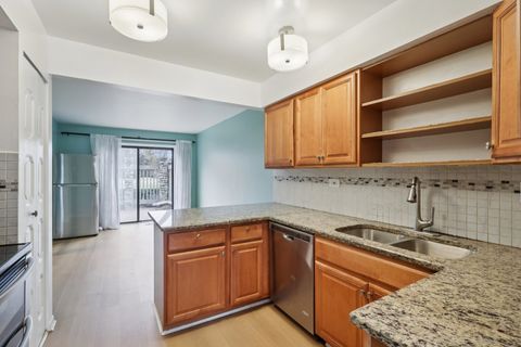 Tiny photo for 105 W Dover Drive, Mount Prospect, IL 60056 (MLS # 12640439)