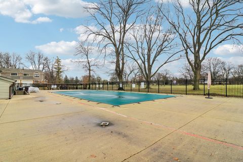 Tiny photo for 105 W Dover Drive, Mount Prospect, IL 60056 (MLS # 12640439)