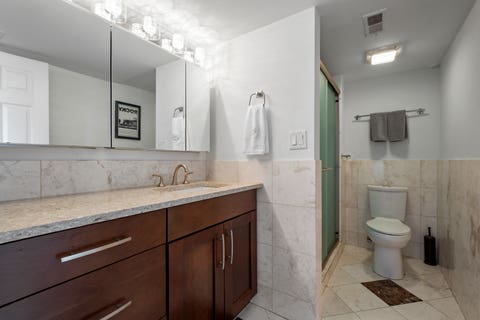 Tiny photo for 828 Graceland Avenue #404, Des Plaines, IL 60016 (MLS # 12718644)